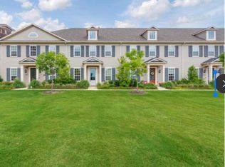 8763 Ice House Dr, North Richland Hills, TX 76180