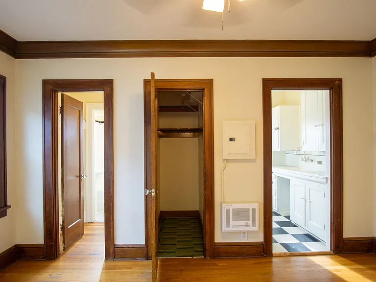 1904 NE Couch St #205 — Photo 6