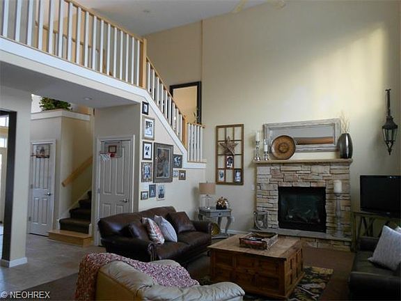 3rd image of 75 Willowbend Dr