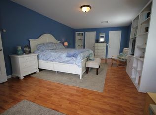 122 Railroad Ave, Saunderstown, RI 02874