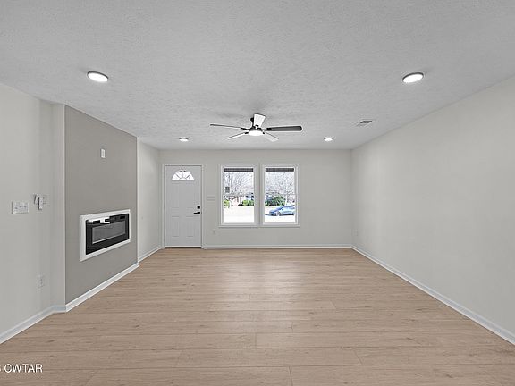 3rd image of 15 Riley Cv