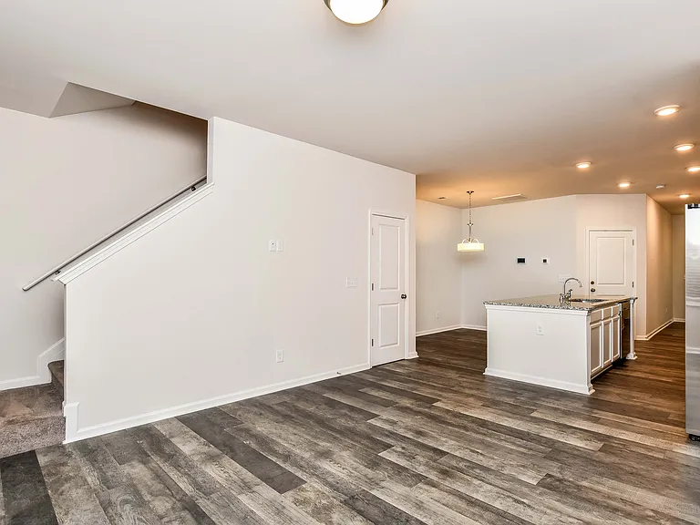 106 Crestwind Dr — Photo 9