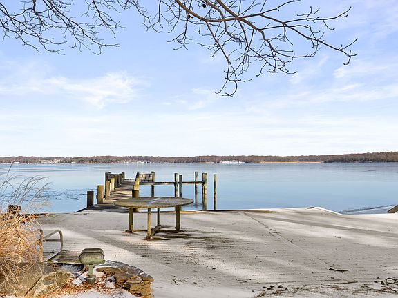 Deck that leads to Dock