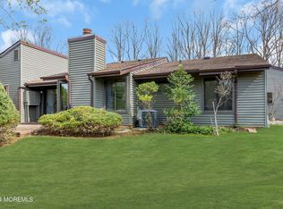 1 Hampton Ct, Red Bank, NJ 07701