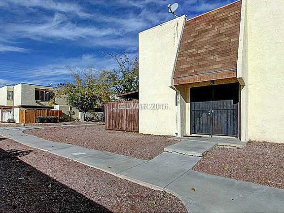 2nd image of 3459 Villa Knolls South Dr
