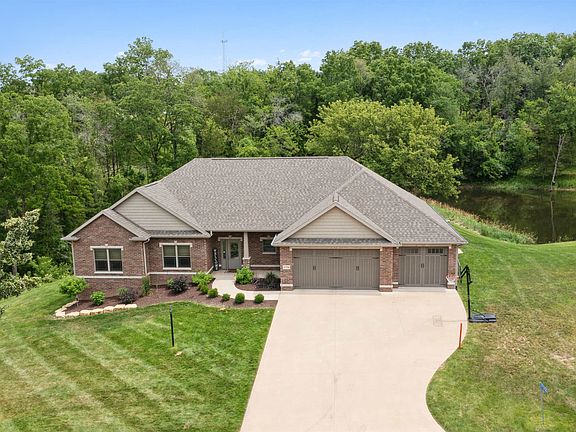 2nd image of 17350 Castlemaine Ln