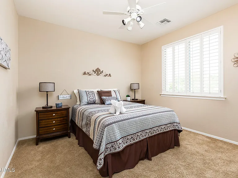 8408 W Midway Ave — Photo 31