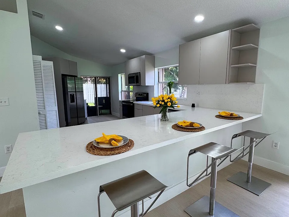 1306 NW 125th Ter