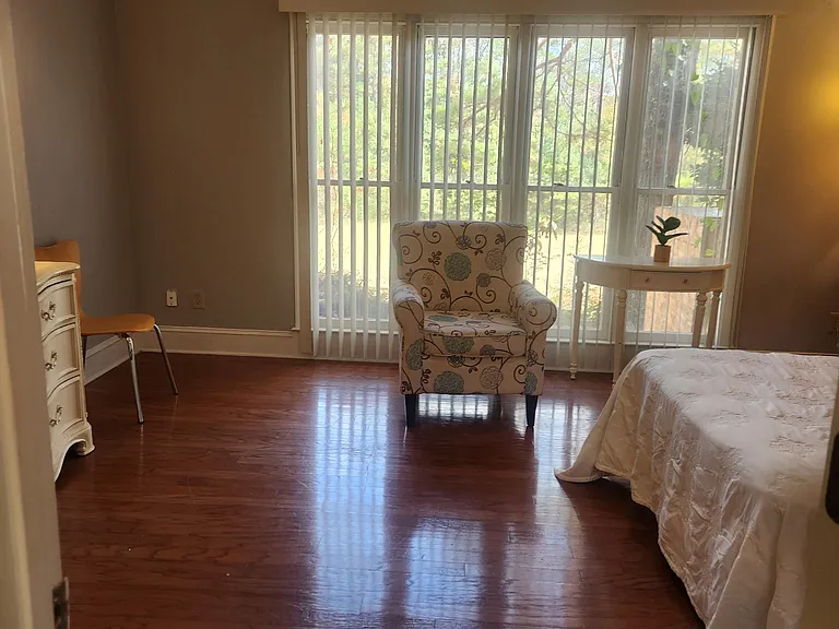 5089 Highland Hills Ct — Photo 13