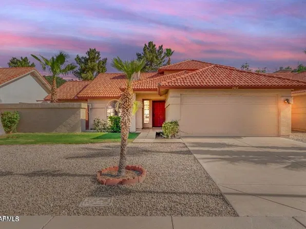 7211 W McRae Way, Glendale, AZ 85308