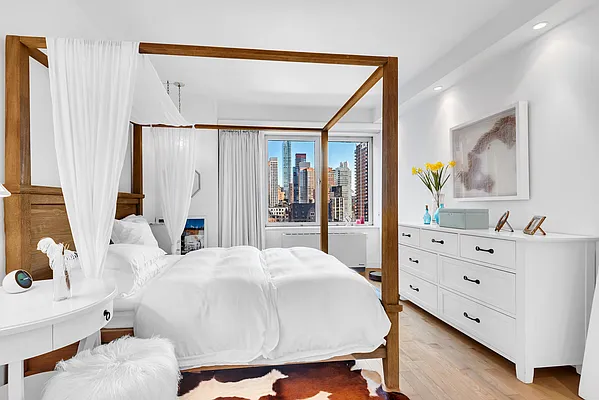 Sold by Douglas Elliman | media 6