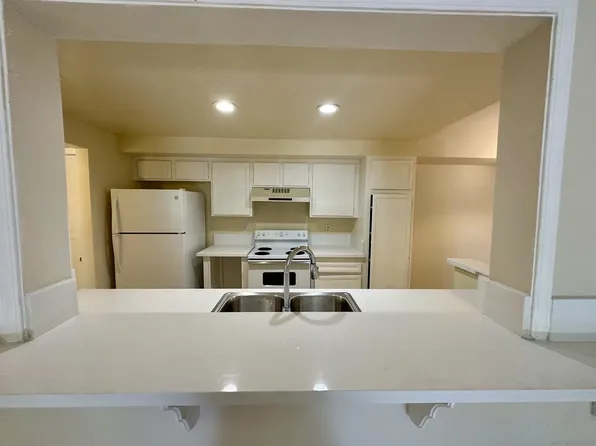 1040 E Washington Ave Unit 22, Escondido, CA 92025