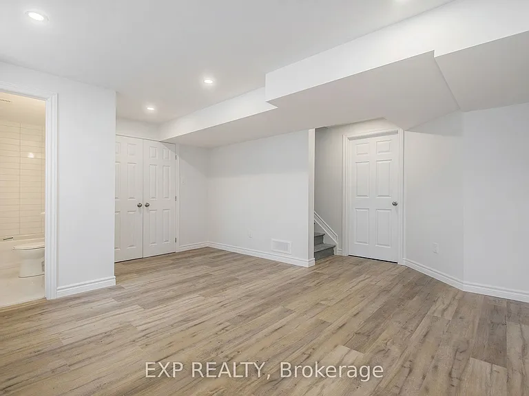 141 Maestro Ave — Photo 24