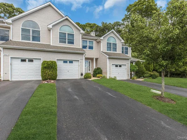 3402 Willow Pond Drive, Riverhead, NY 11901