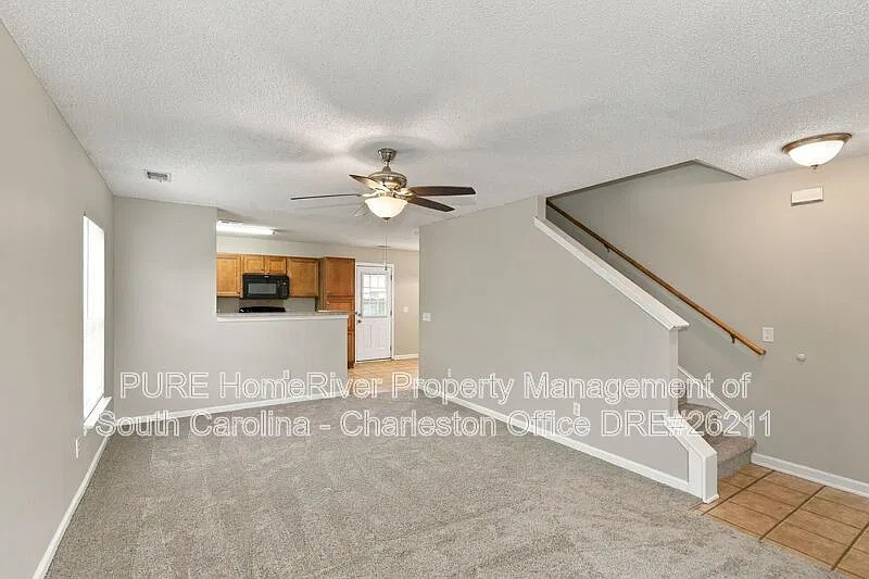 3 bed, 2.0 bath, 1350 sqft, $1,949 — Photo 3