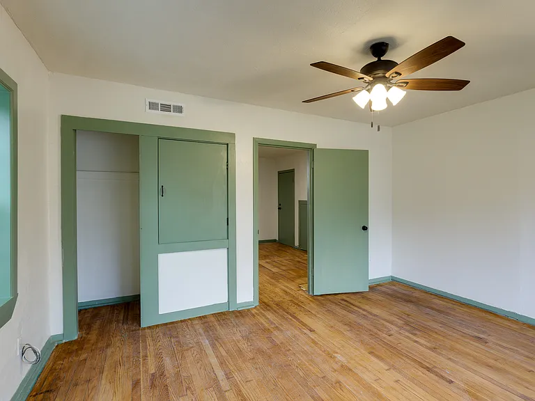 420 NW 26th St #2 — Photo 7
