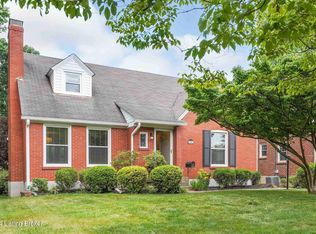 208 Marshall Dr, Bellewood, KY 40207