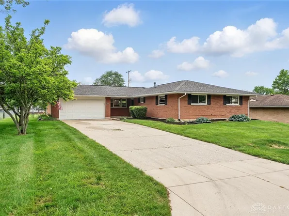 3040 Fontano Dr, Dayton, OH 45440