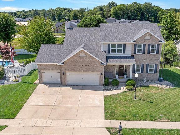 3rd image of 216 Somerset Dr
