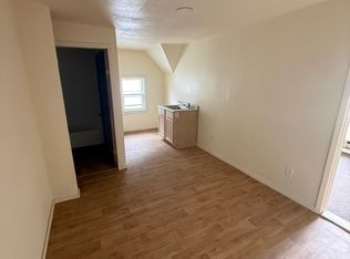 2425 S 28th St, Milwaukee, WI 53215