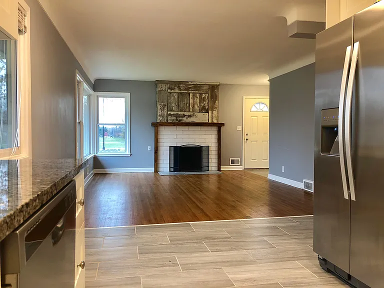1700 W 66th St — Photo 14
