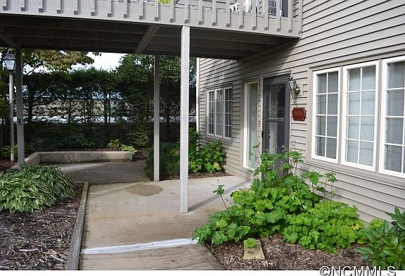 4th image of 671 S Haywood St APT 105B