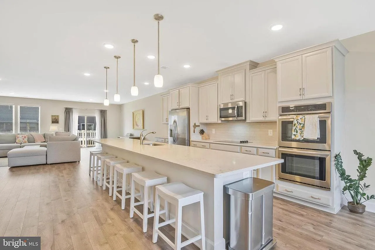 10475 Ratcliffe Trl photo 1