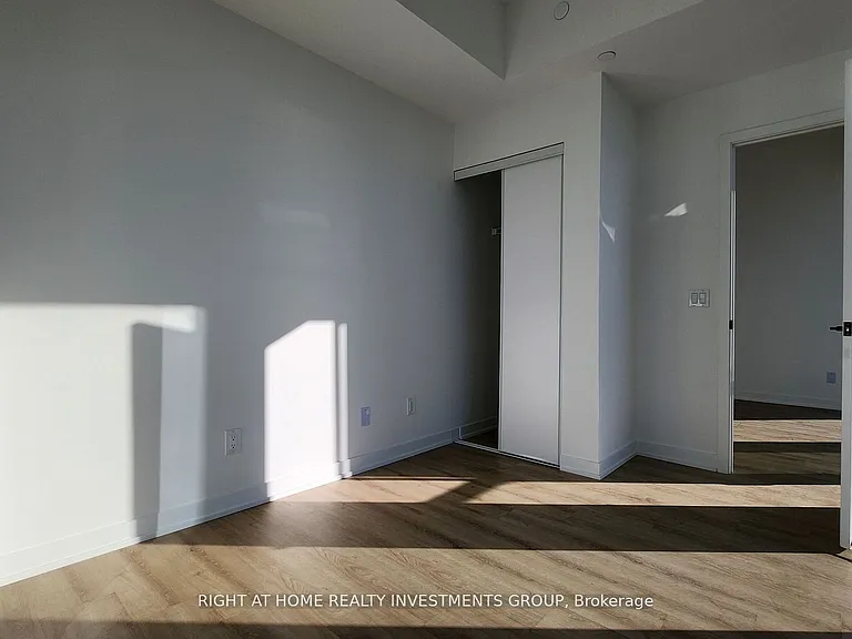 319 Jarvis St #LPH02 — Photo 19