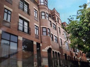 529 N Racine Ave APT 3, Chicago, IL 60642