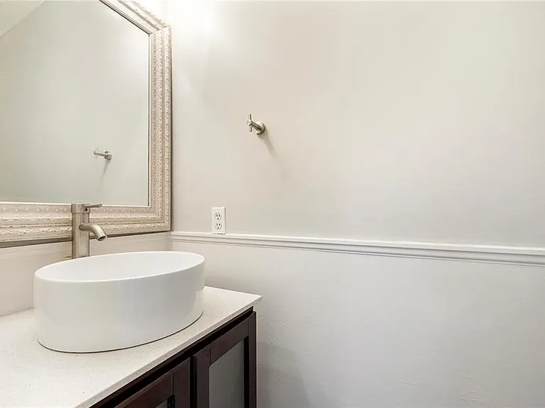 111 Planterra Way — Photo 6
