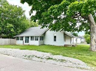 106 S Hancock St, Waynetown, IN 47990