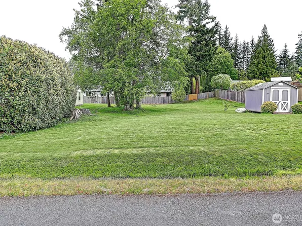 319 Lauder Lane, Camano Island, WA 98282
