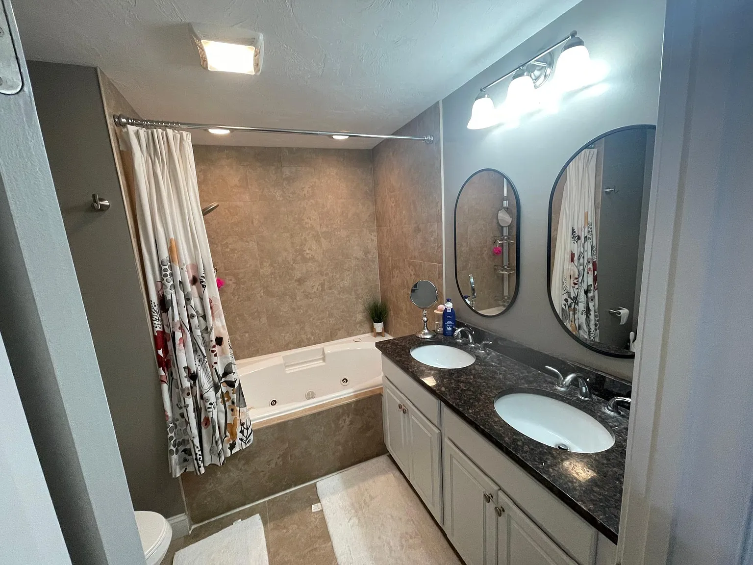 119 Afra Dr — Photo 4