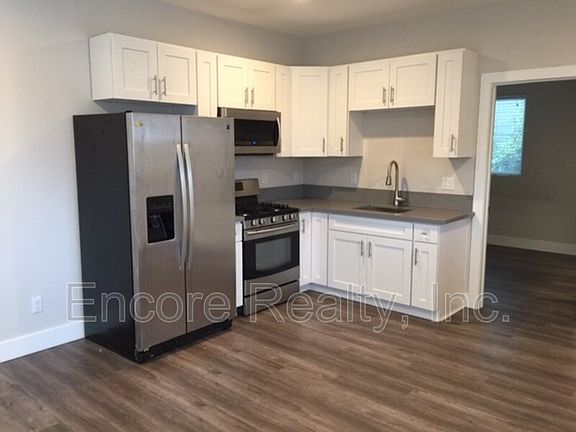 5th image of 2143 2nd Ave #1