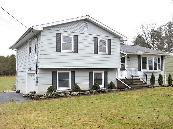5th image of 44 Greensview Dr