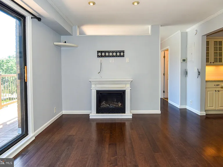 308 Forbes St #I — Photo 8