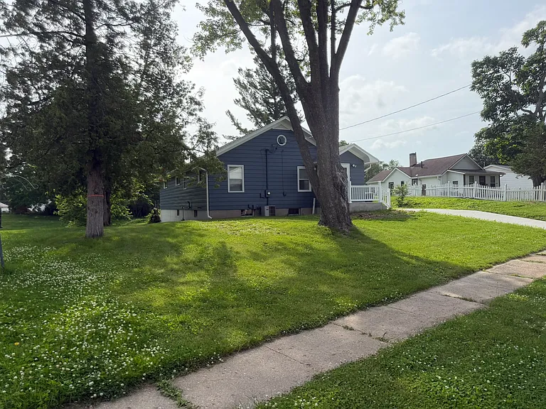 104 Market St — Photo 1