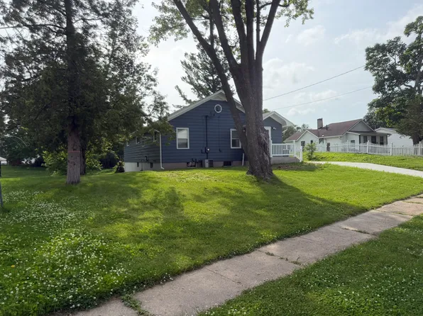 104 Market St, Brooklyn, WI 53521