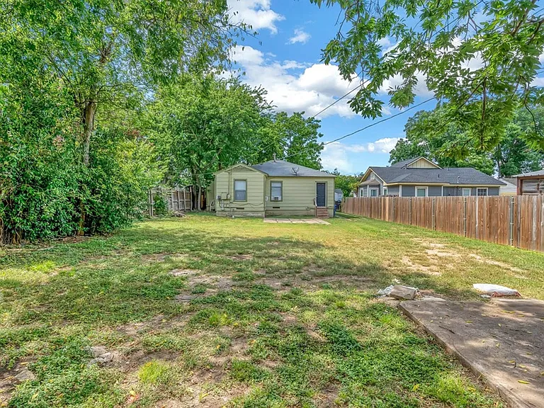 2712 Mitchell Ave — Photo 20
