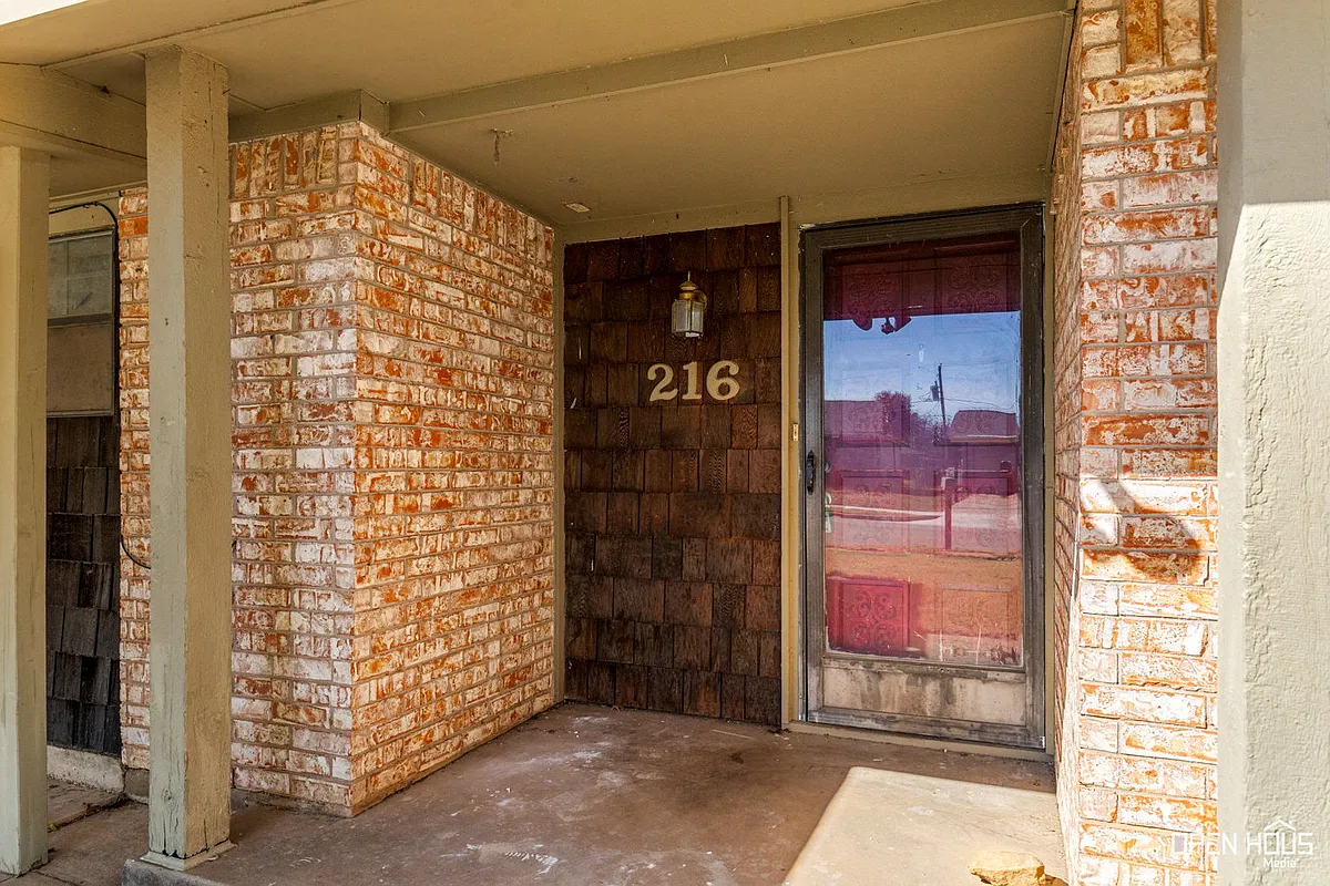 Building Photo - 216 Dirks Dr