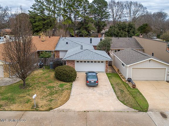 5th image of 706 Melrose Montebello Pkwy