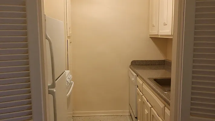 Rented by Realty Queens LLC | media 3