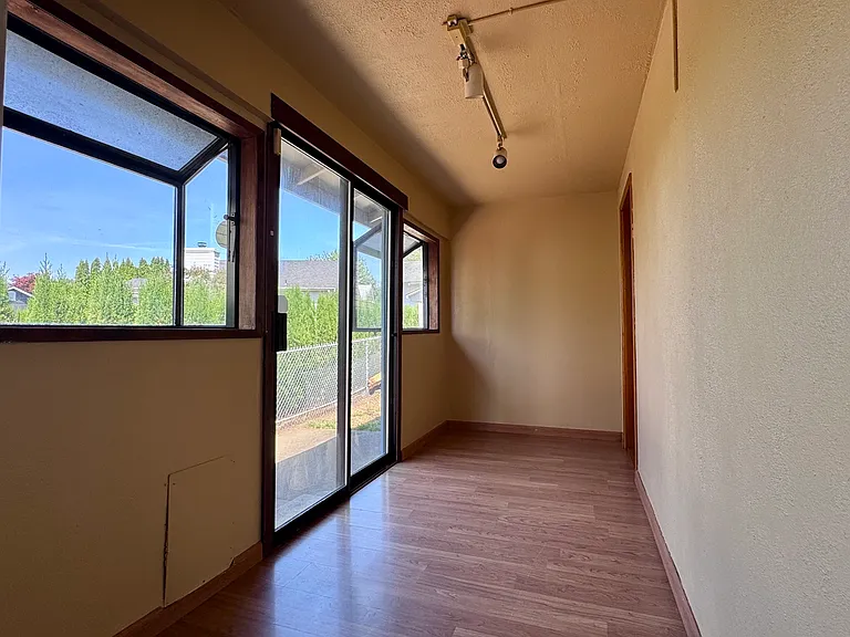 9323 S M St — Photo 19