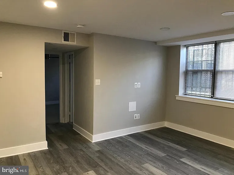212 Oakwood St SE #B2 — Photo 7
