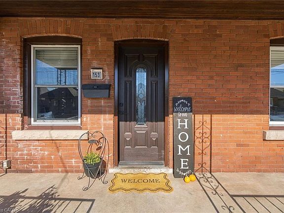 5th image of 153 Albany Ave