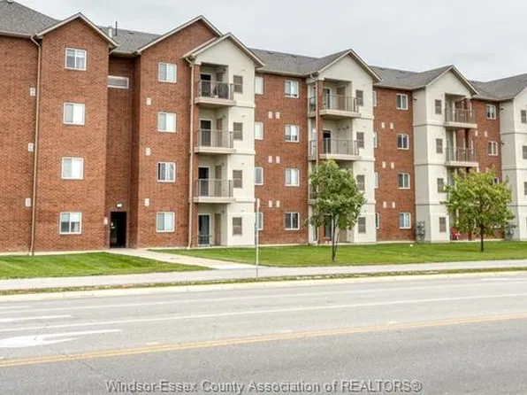 2650 Sandwich West Pkwy #402, Lasalle, ON N9H 0A7