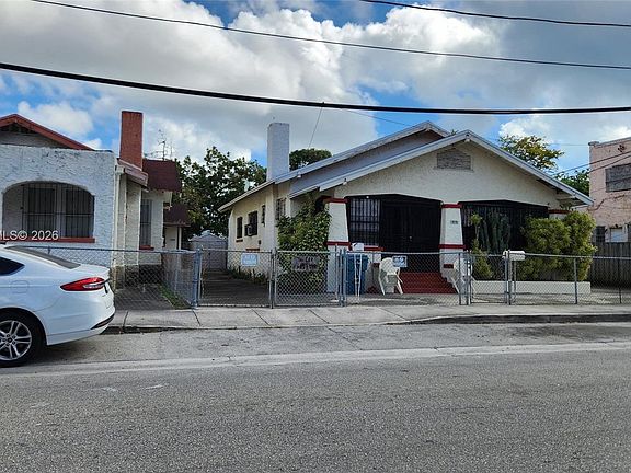 5th image of 315 SW 10th Ave