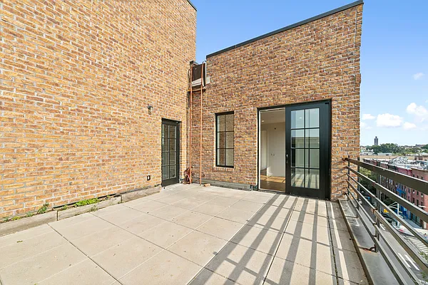 Rented by MNS | media 4