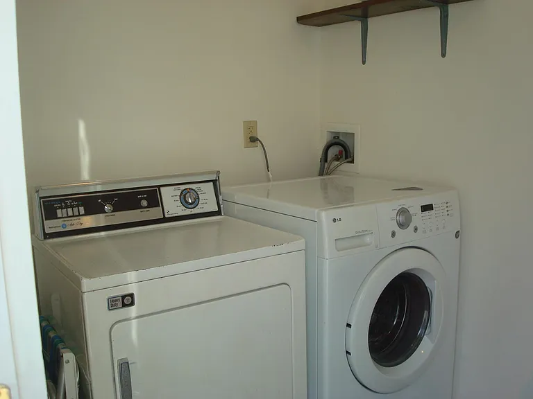 1323 NW Jackson St #1 — Photo 8