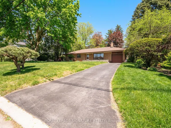 2585 Jarvis St, Mississauga, ON L5C 2P9